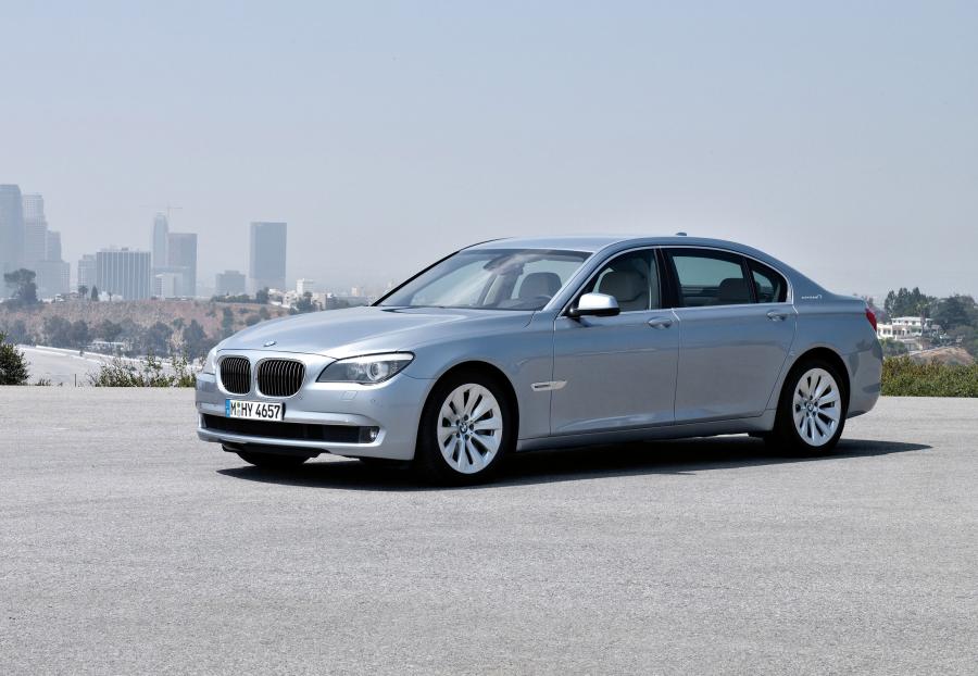 BMW ActiveHybrid 7 2009 года  (фото 1 из 41)